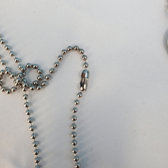 Rainbow ๐ dogtag necklace new in package - Picture 4 of 8